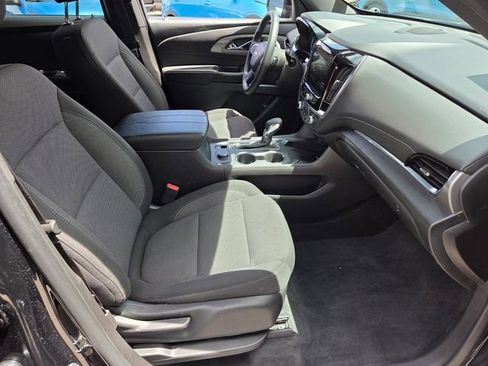 Certified 2023 Chevrolet Traverse LT FWD image 16
