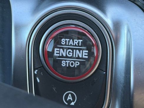 Used 2020 Mercedes-Benz GLB 250 4MATIC image 36