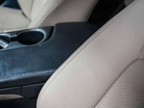 Used 2019 Lexus IS 300 w/ Navigation Package RWD image 20