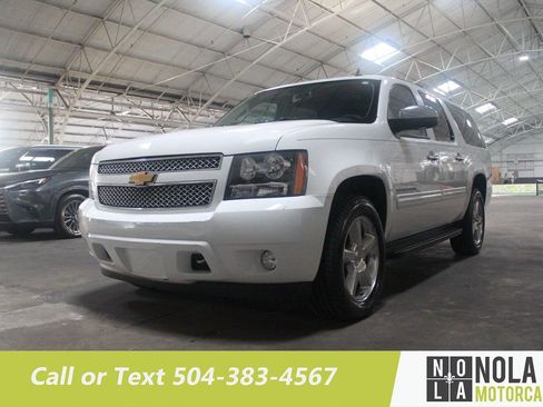 Used 2014 Chevrolet Suburban LT w/ All-Star Edition RWD image 2