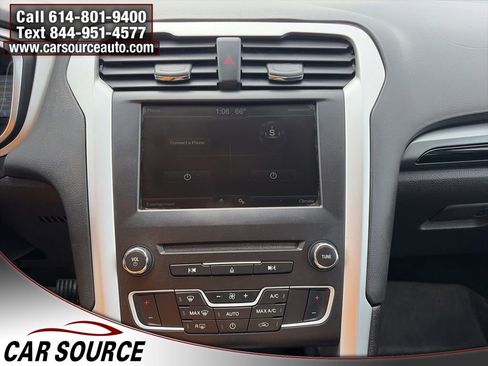 Used 2016 Ford Fusion SE image 19