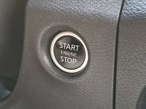 Used 2023 Nissan Frontier PRO-4X w/ Pro-4X Premium Package AWD/4WD image 22