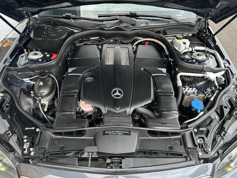 Used 2016 Mercedes-Benz E 400 Sedan image 40