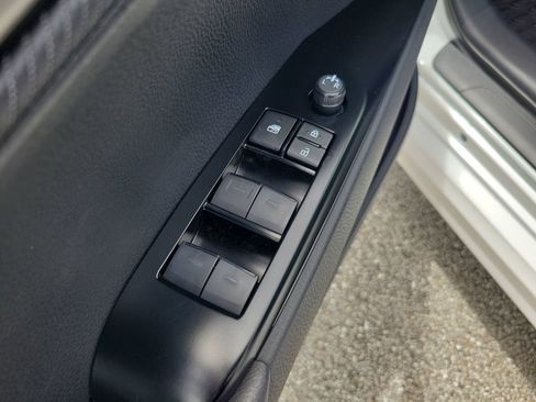 Used 2026 Toyota Camry SE FWD image 15