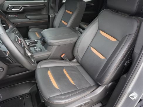 Used 2024 GMC Sierra 1500 AT4 w/ Technology Package AWD/4WD image 20