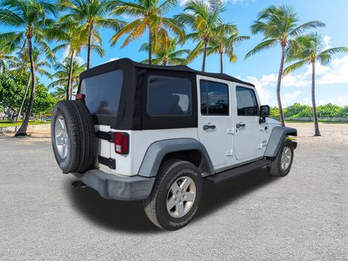 Used 2018 Jeep Wrangler Unlimited Sport S image 4