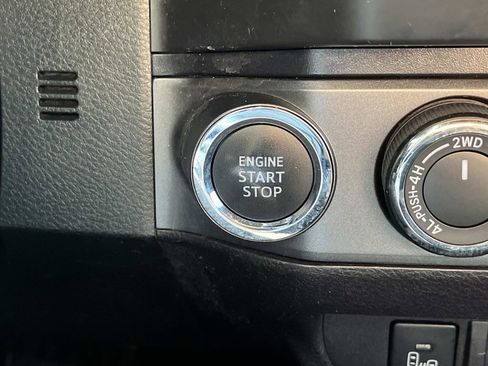 Used 2021 Toyota Tacoma TRD Off-Road w/ Technology Package image 31