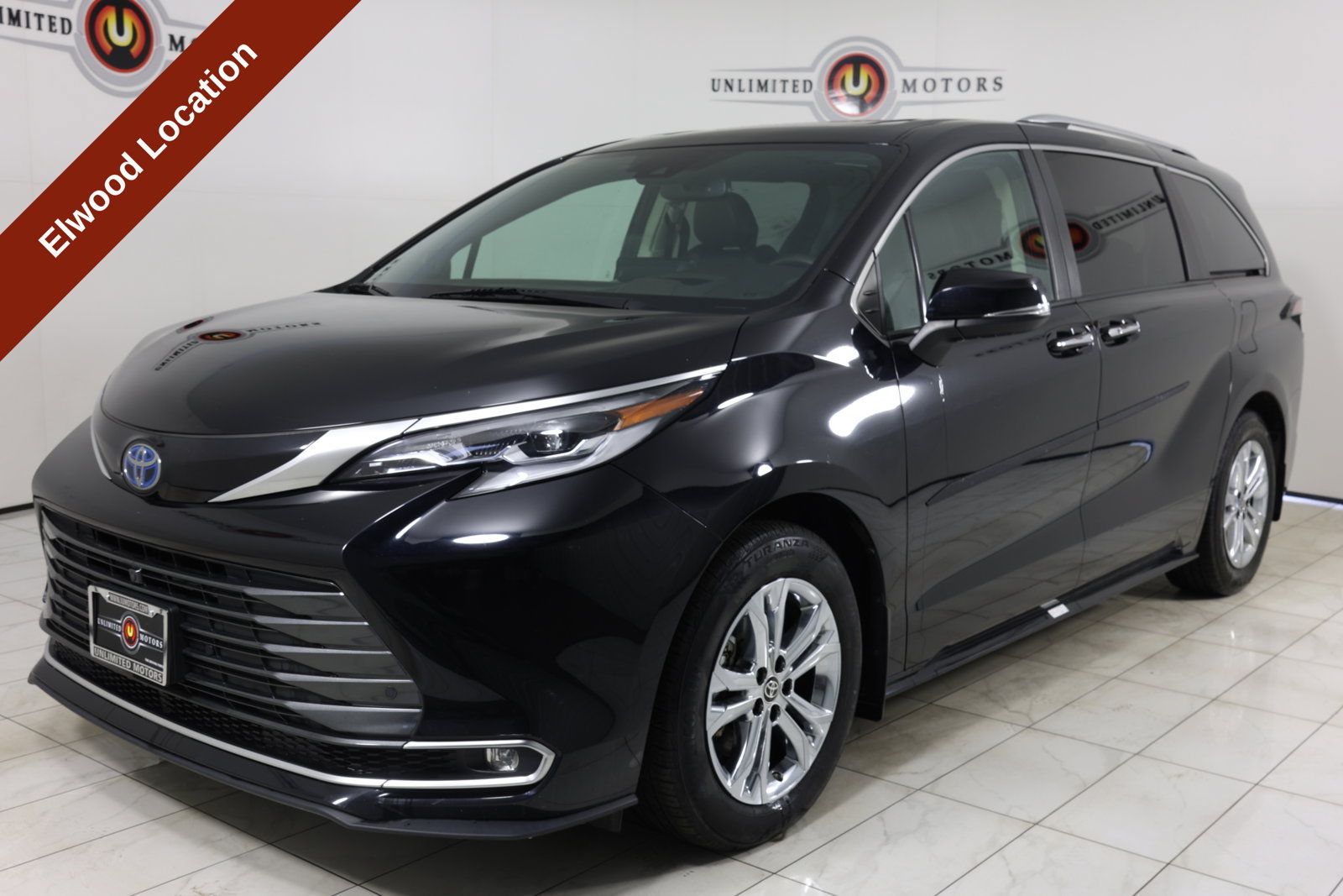 Used 2023 Toyota Sienna Platinum w/ Protection Package (TMS) AWD/4WD image 5