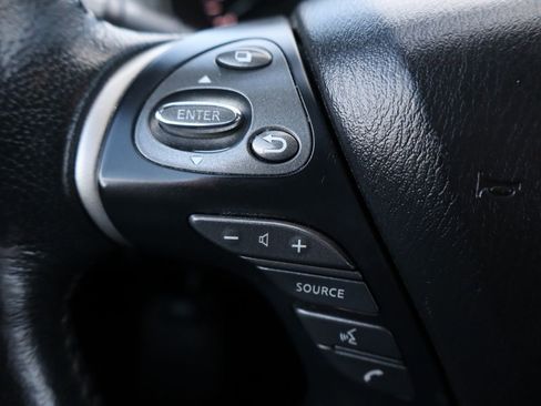 Used 2019 Nissan Pathfinder SL image 31