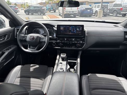 Used 2026 Nissan Pathfinder Rock Creek AWD/4WD image 23