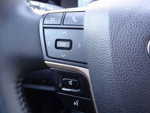 Used 2023 Toyota Crown XLE image 20