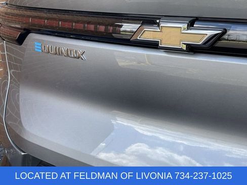 Certified 2025 Chevrolet Equinox EV LT FWD image 28