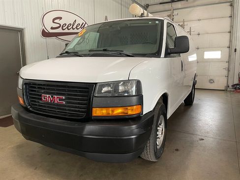 Used 2023 GMC Savana 2500 w/ Driver Convenience Package RWD image 2