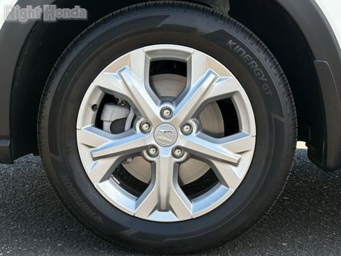 Certified 2025 Honda HR-V LX image 11