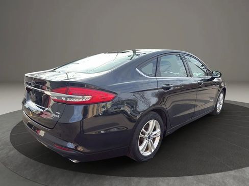 Used 2018 Ford Fusion SE image 5