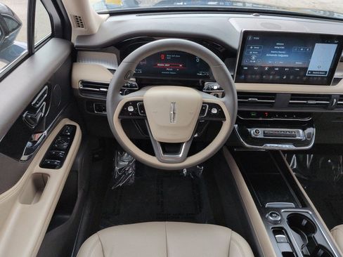 Certified 2023 Lincoln Corsair AWD w/ Equipment Group 101A image 17