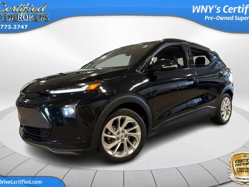 Used 2023 Chevrolet Bolt EUV LT w/ Driver Confidence Package FWD image 1