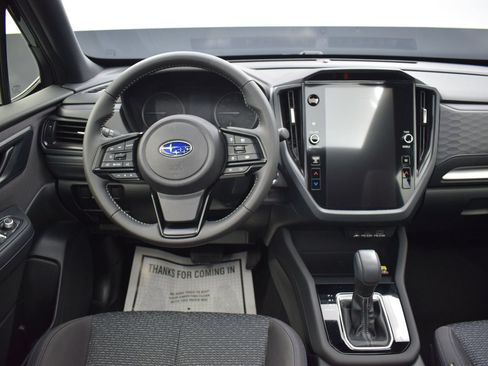 Used 2025 Subaru Forester Premium AWD/4WD image 15