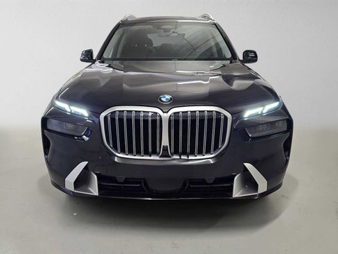 Used 2025 BMW X7 xDrive40i AWD/4WD image 8