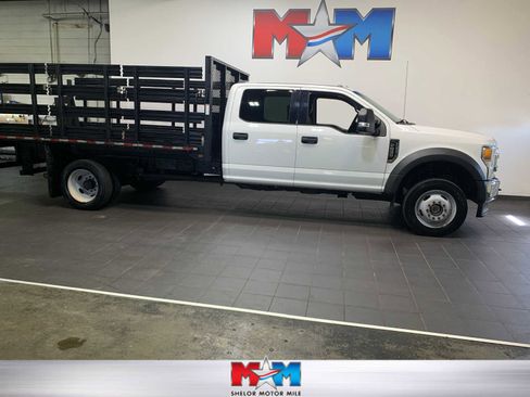 Used 2020 Ford F550 XLT 4WD Crew Cab 203 WB 84 CA image 1