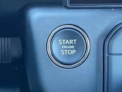 New 2026 Land Rover Defender 130 X-Dynamic SE image 38