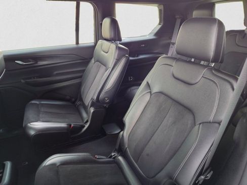 Used 2023 Jeep Grand Cherokee L Laredo AWD/4WD image 17