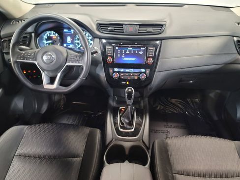 Used 2019 Nissan Rogue SV image 20