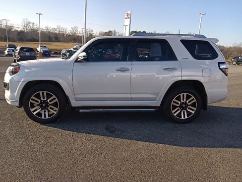Used 2020 Toyota 4Runner Limited image 6