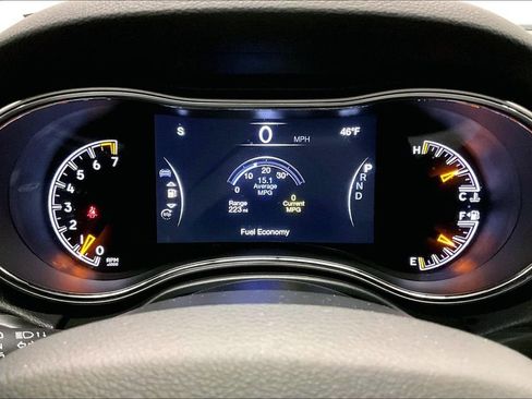 Used 2020 Jeep Grand Cherokee Altitude image 13