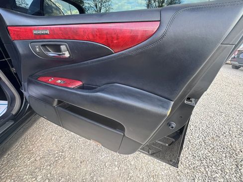 Used 2012 Lexus LS 460 AWD w/ Comfort Pkg image 27