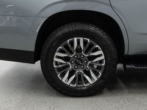 Used 2025 Chevrolet Tahoe Z71 AWD/4WD image 42