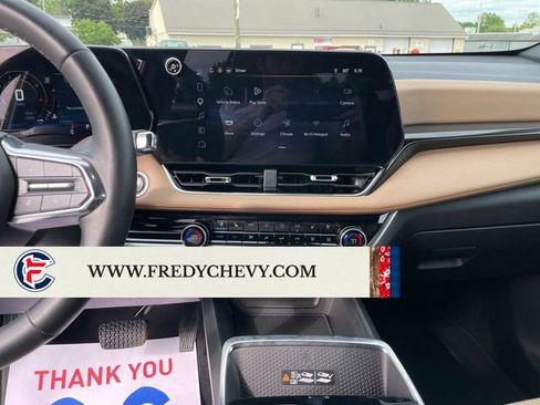 Used 2025 Chevrolet Equinox ACTIV w/ Safety and Technology Package FWD image 20