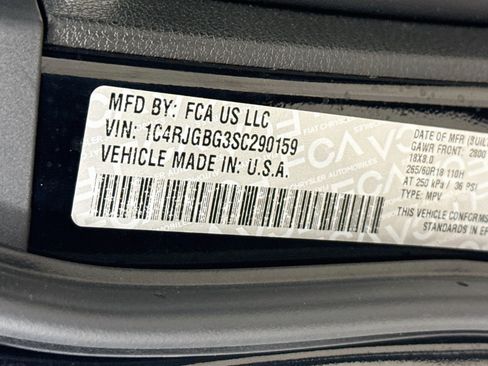 Used 2025 Jeep Grand Cherokee Limited RWD image 38