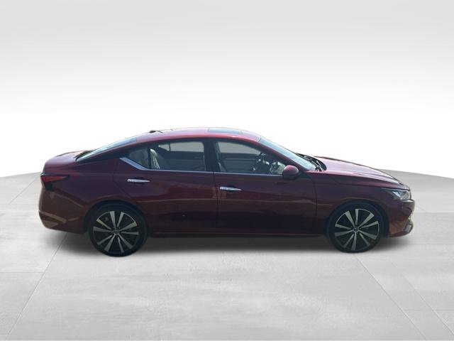 Used 2019 Nissan Altima 2.5 Platinum AWD/4WD image 2