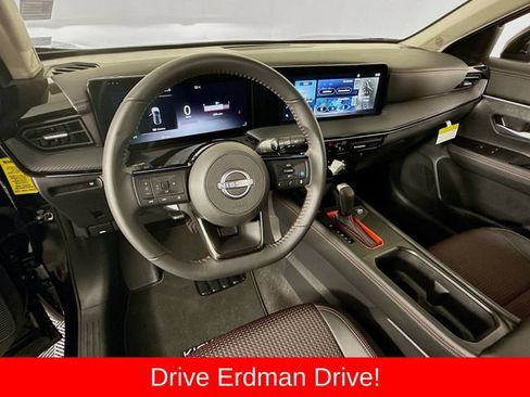 Used 2025 Nissan Kicks SR AWD/4WD image 7