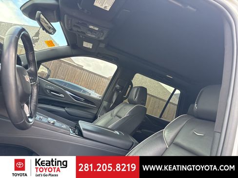 Used 2022 Cadillac Escalade Sport w/ Touring Package image 17