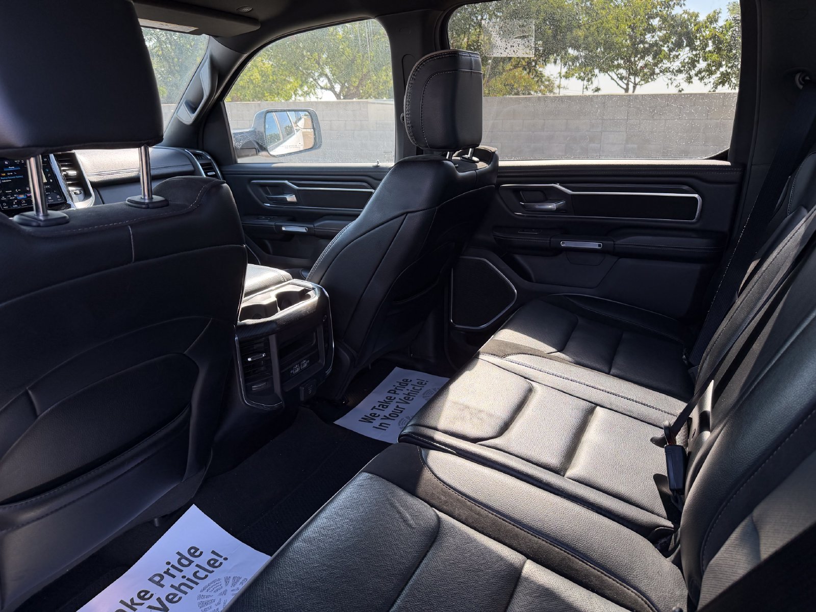 Used 2024 RAM 1500 Laramie AWD/4WD image 16