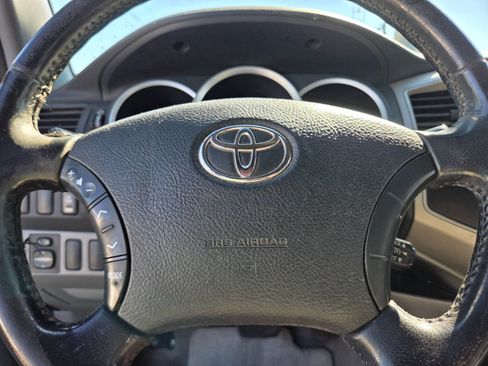 Used 2005 Toyota Tacoma PreRunner RWD image 16