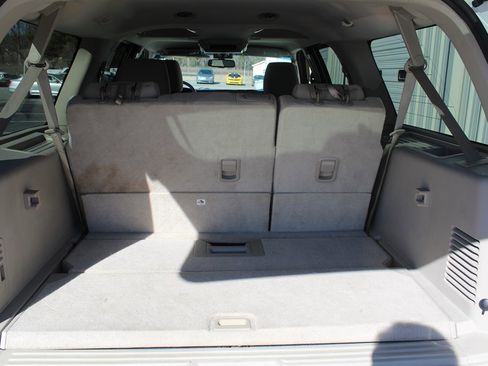 Used 2011 Ford Expedition EL XLT image 15