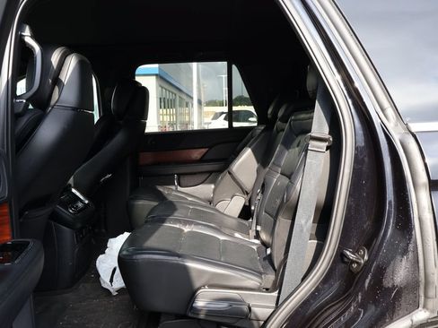 Used 2019 Lincoln Navigator Reserve AWD/4WD image 33