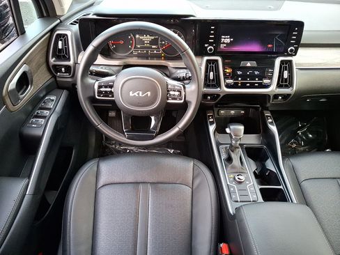 Used 2022 Kia Sorento S AWD/4WD image 12