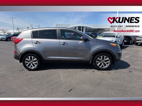Used 2015 Kia Sportage LX image 3