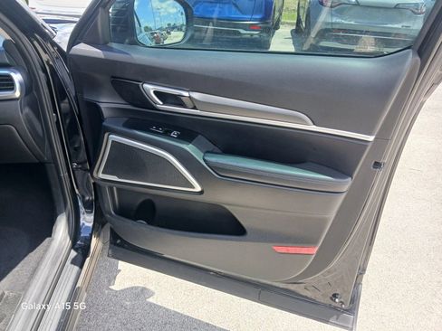 Used 2022 Kia Telluride LX AWD/4WD image 15