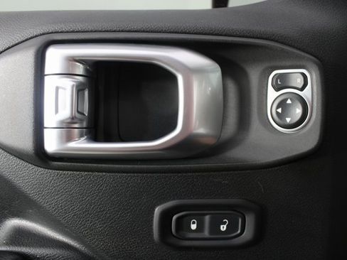 Used 2020 Jeep Gladiator Sport w/ Quick Order Package 24S image 14