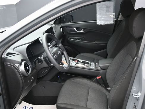 Used 2023 Hyundai Kona SE w/ Cargo Package image 16