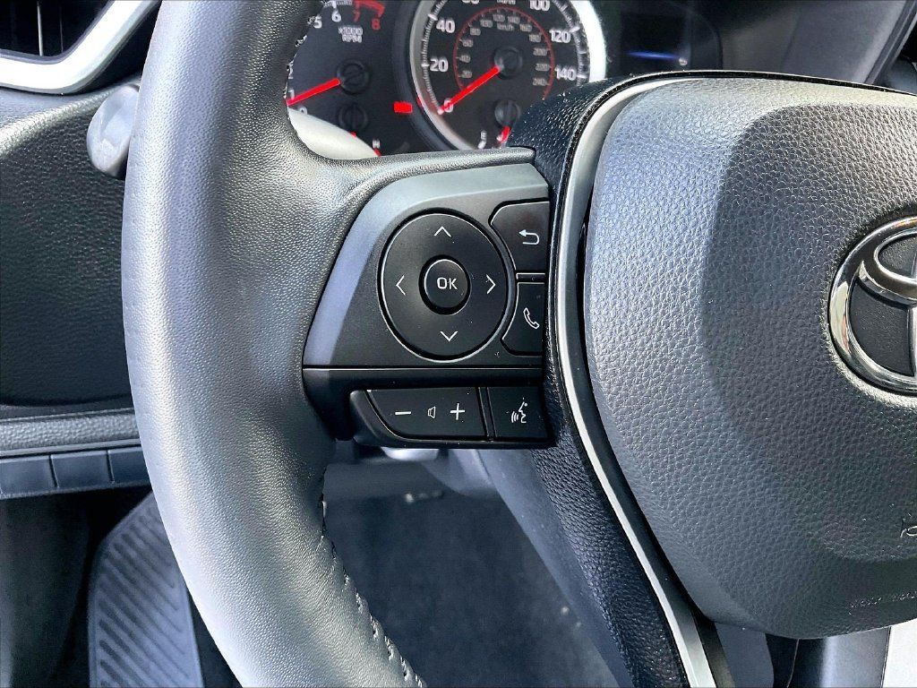 Used 2021 Toyota Corolla SE w/ Carpet Mat Package (TMS) FWD image 23