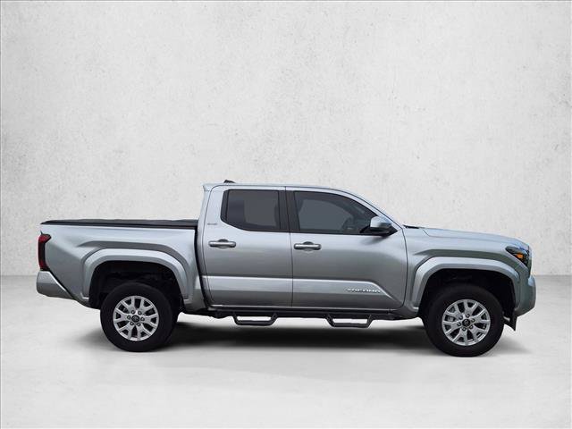 Used 2025 Toyota Tacoma SR5 AWD/4WD image 4