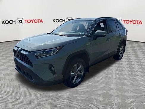 Used 2021 Toyota RAV4 XLE Premium AWD/4WD image 3