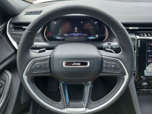 Used 2023 Jeep Grand Cherokee L Altitude image 37