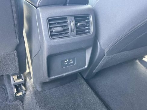 Used 2023 Nissan Rogue SV AWD/4WD image 16